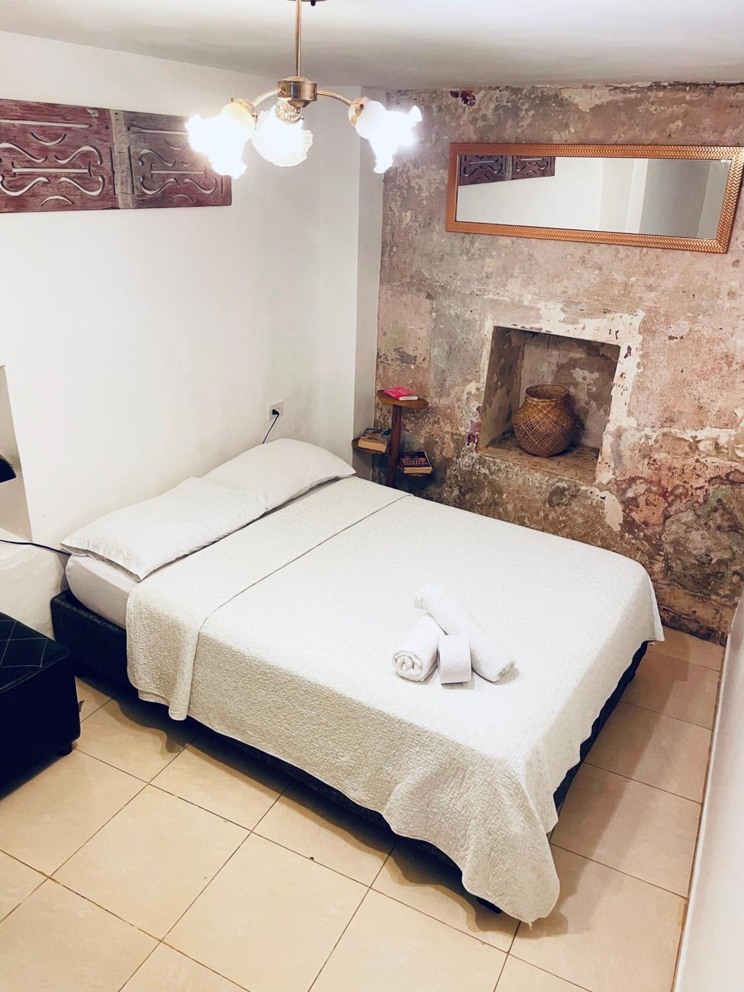 Отель Casa Mama Waldy New Картахена Экстерьер фото